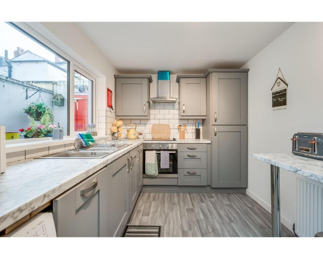 Central Belfast Apartments Ravenhill Экстерьер фото